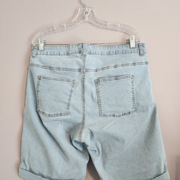 Woman Within Bermuda Shorts w/Embroidered Floral Design, Women's Size 14W - Picture 11 of 16